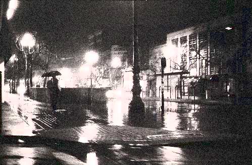 La_Sala_de_Espera_del_Deposito_Eusebio_bajo_lluvia