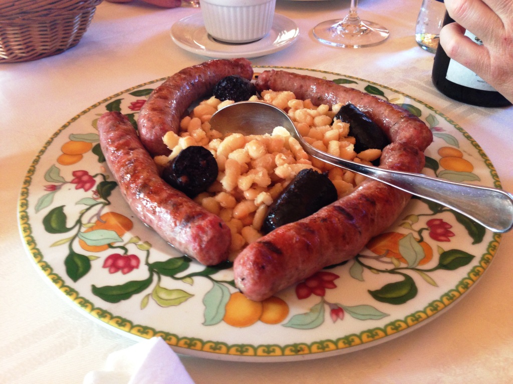 Butifarra amb mongetes