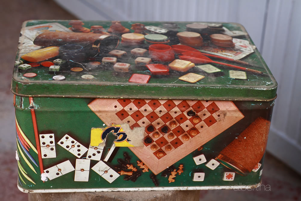 Caja de Cola Cao