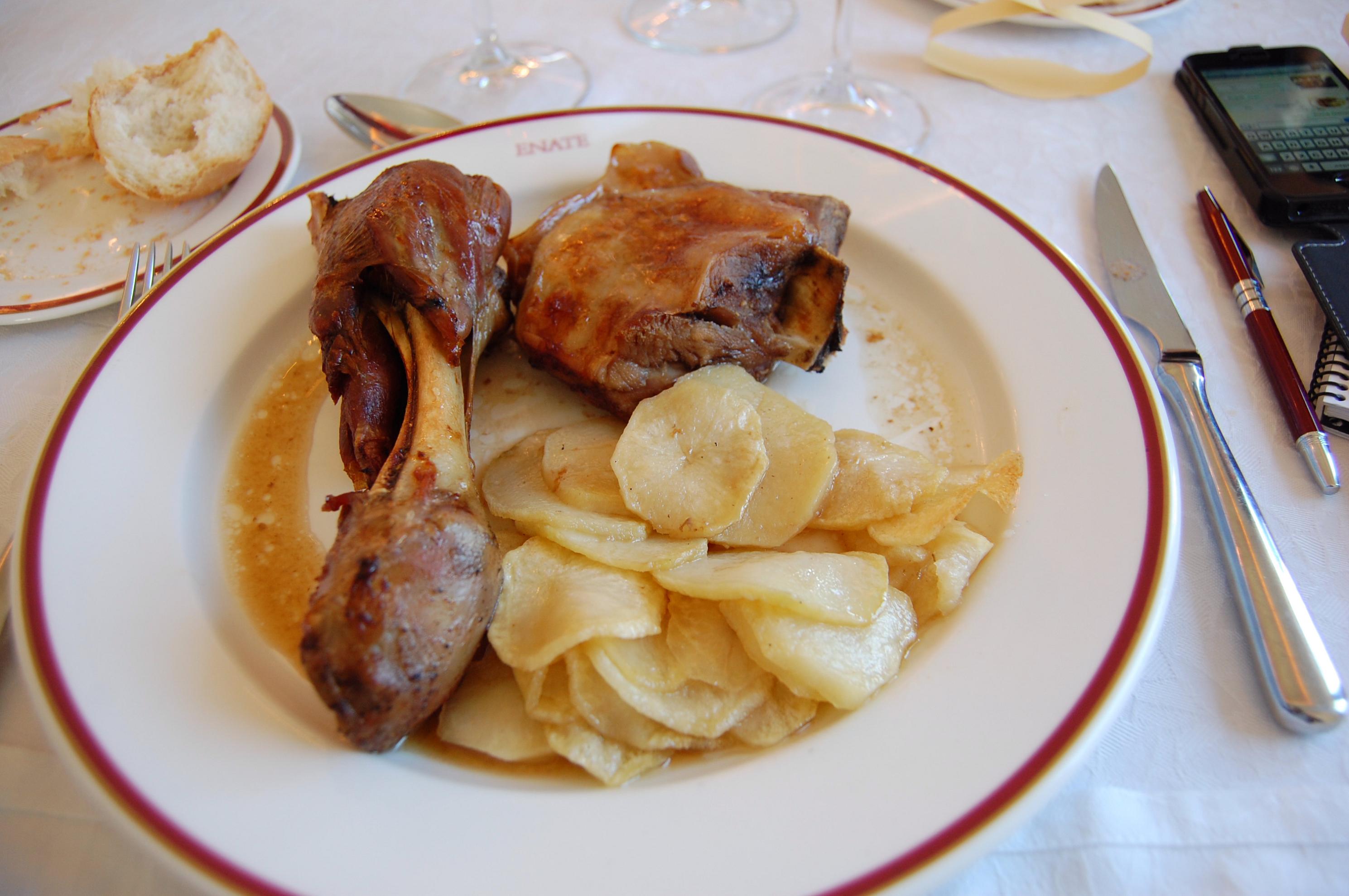 Sigue el festival, el ternasco de Aragón no podía faltar.