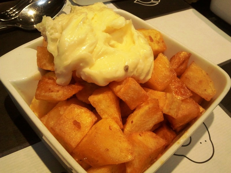 Restaurante Central Bar by Ricard Camarena Bravas Lourdes Luz