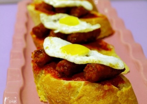 Tapa de chistorra con huevo