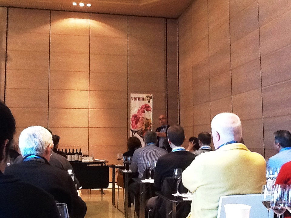 Vertical_Tinto_Valbuena_12_Encuentro_Foreros_Verema_Cata