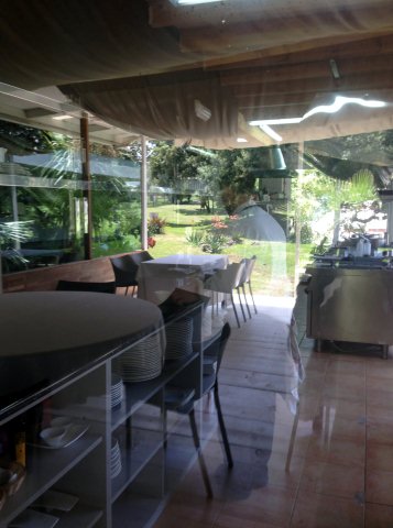 Restaurante_Sambal_vista_cocina reflejo