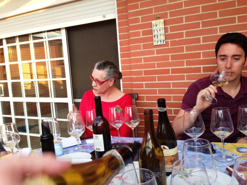 En_torno_al_Vino_blancos_multivarietales