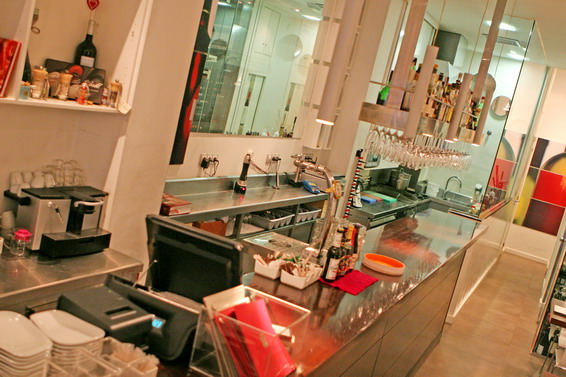 Aurelio-Gómez-Miranda_bloG-M_Restaurante_La_Cepa_Vieja_Cocina_Acristalada