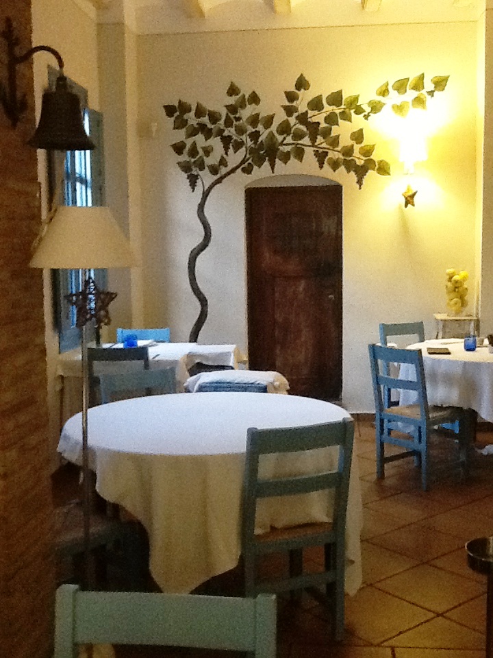 Restaurante_Ca_Pepico_mesa_redonda