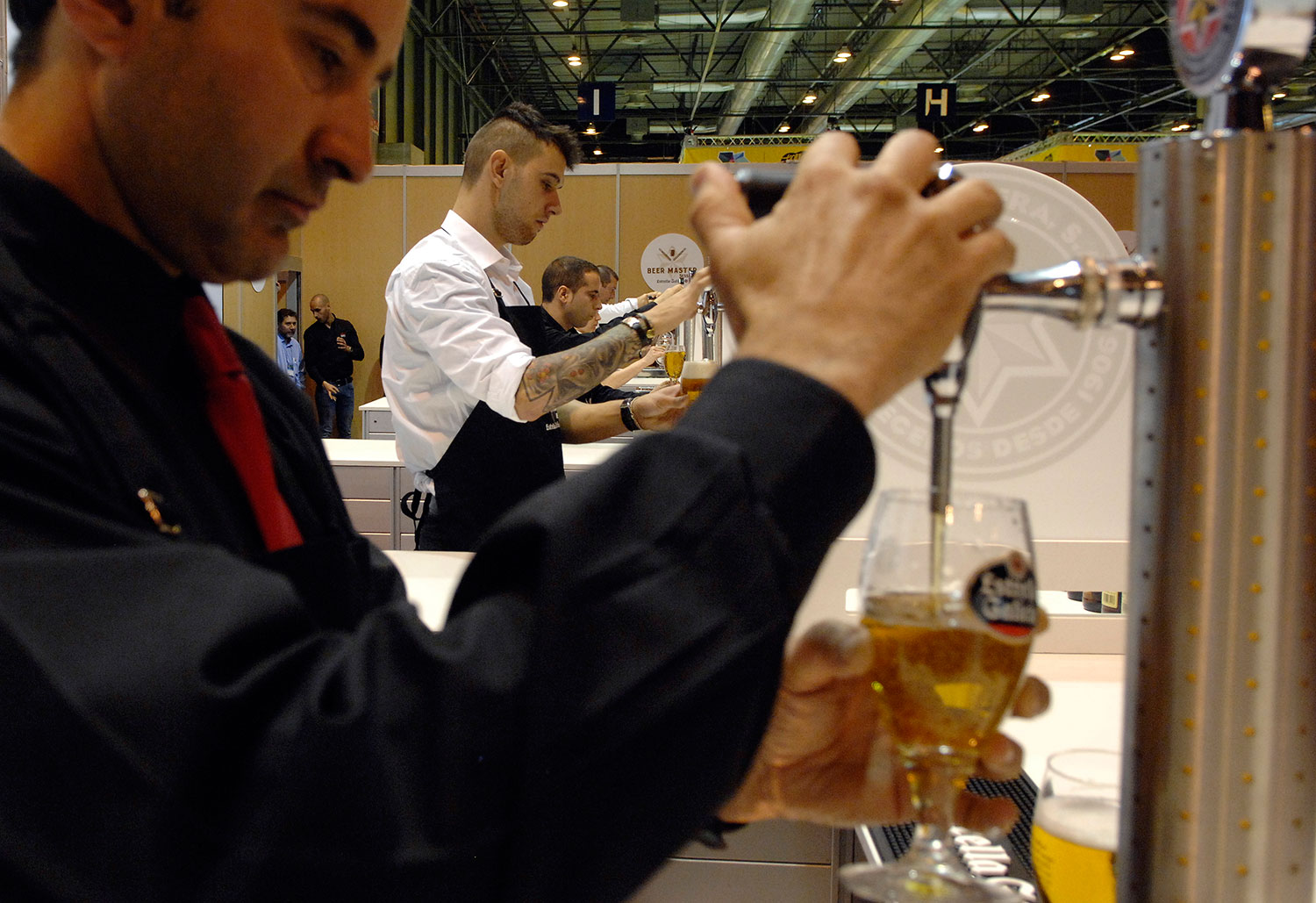 Concursante del Campeonato Nacional de Tiraje de Cerveza