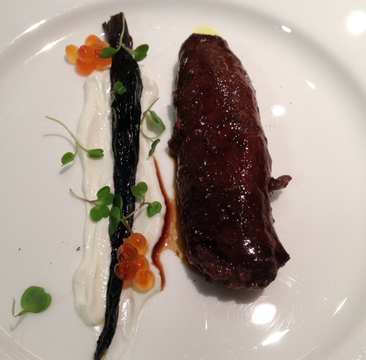 Aurelio_Gómez-Miranda_bloG-M_Ricard_Camarena_Lomo_de_liebre_asado_zanahoria_morada_y_yogurt