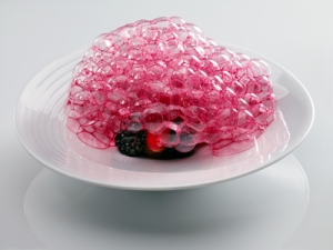Restaurante Mugaritz: Frutos rojos del jardin y burbujas frias de remolacha