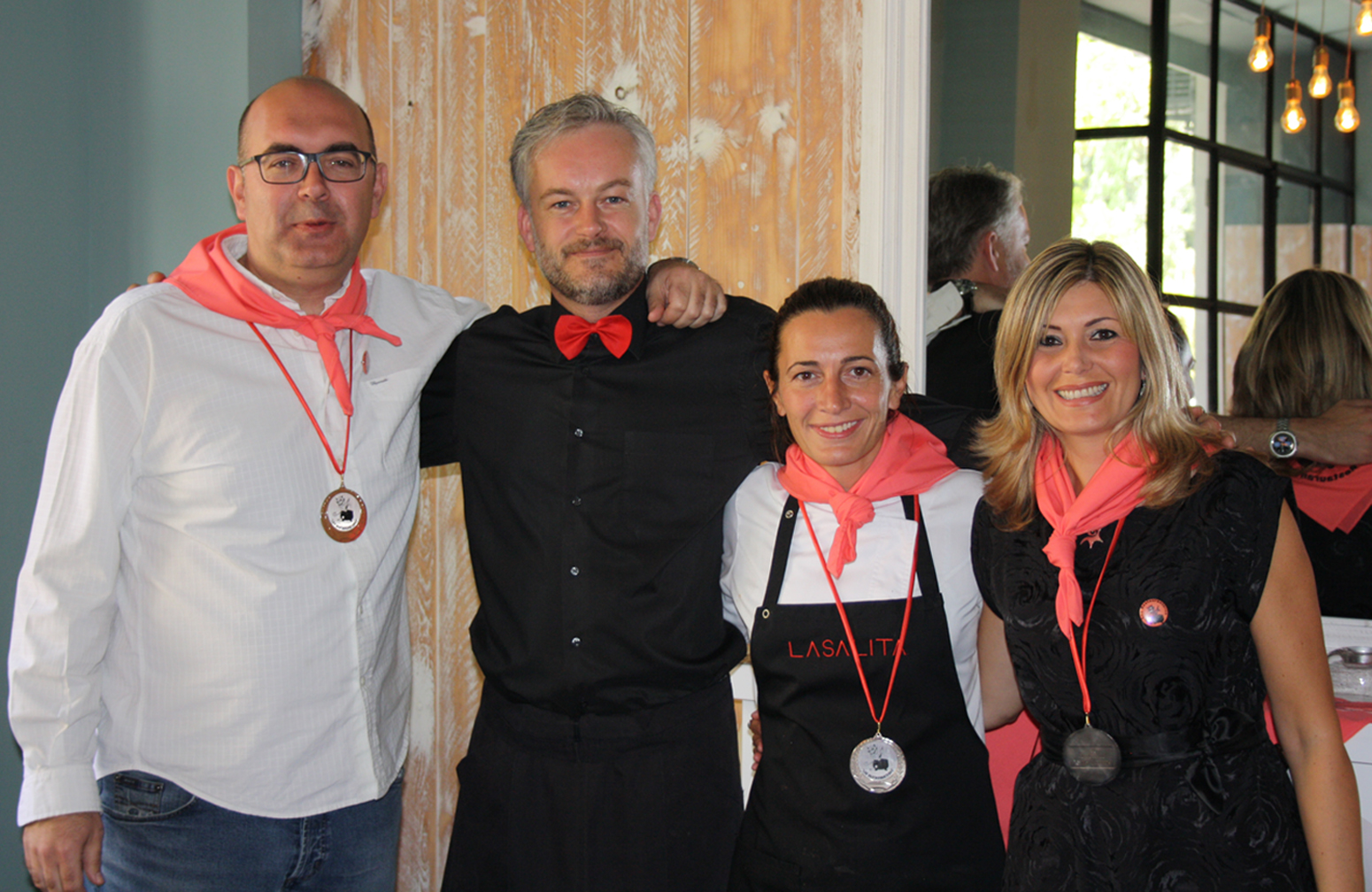 bloG-M_Aurelio_Gómez-Miranda_Begoña_Rodrigo_Socia_de_Honor_Peña_Gastronómica_Los_Restauranteros_Valencia_abril_2014_con_Jorne