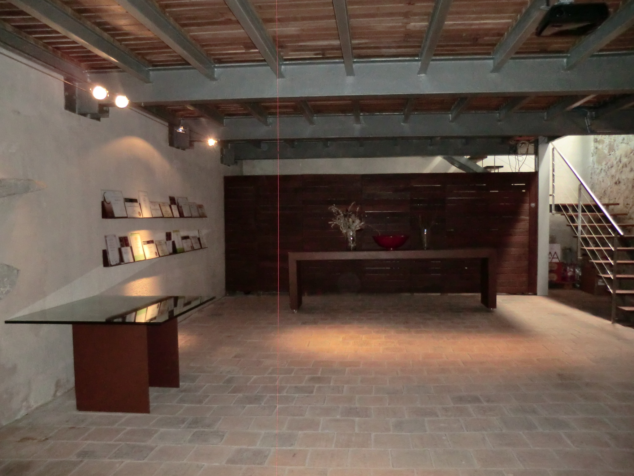 Estanque reconvertido en sala de visitas y de catas