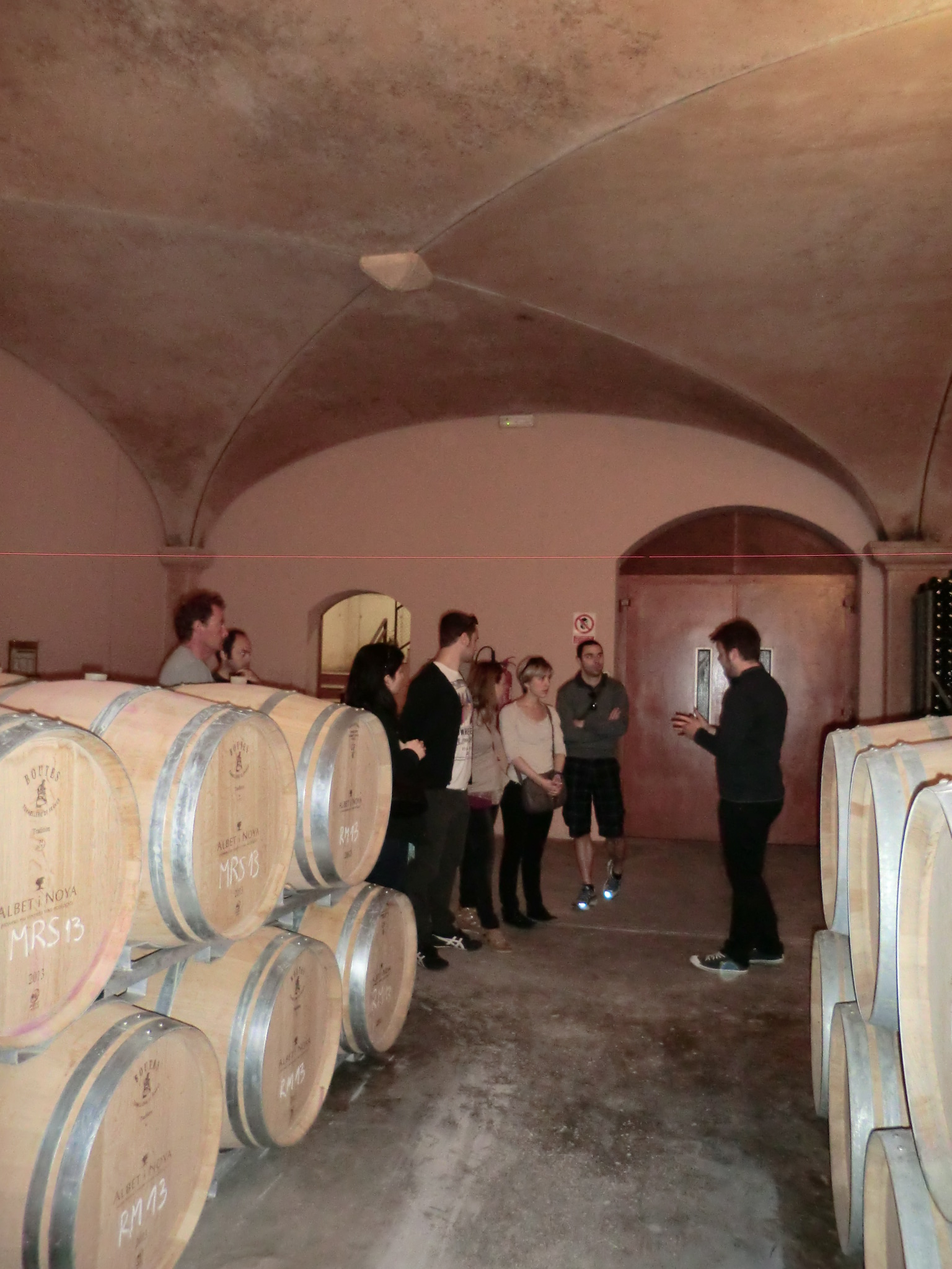 En el interior de la bodega.
