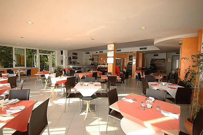 Interior del restaurante Hotel II Pino