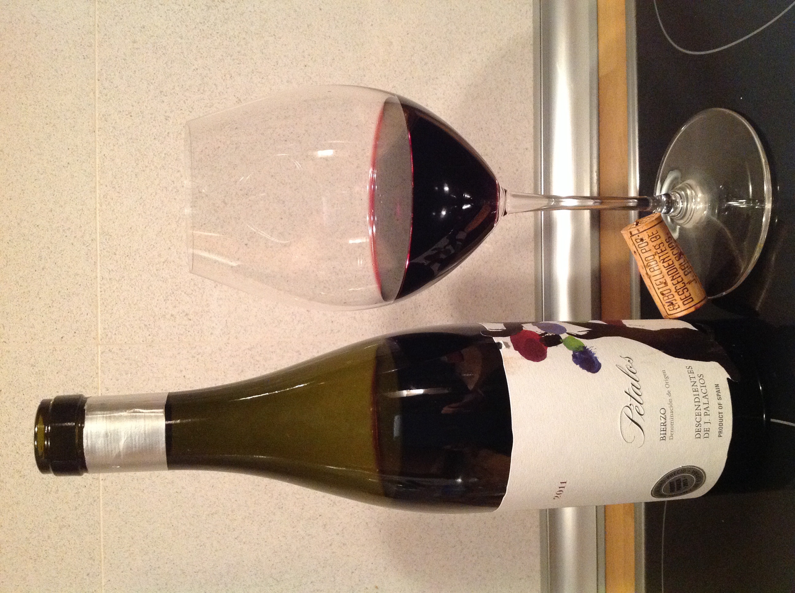 Pétalos del Bierzo 2011, muy rico.