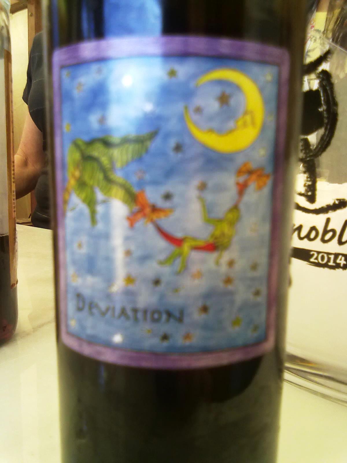 Vino dulce californiano elaborado con moscatel en el que han macerado hojas de geranio rosa y damiana.