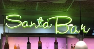 Santa_Bar_Bodegas_Santa_Cecilia_Cartel_Neón