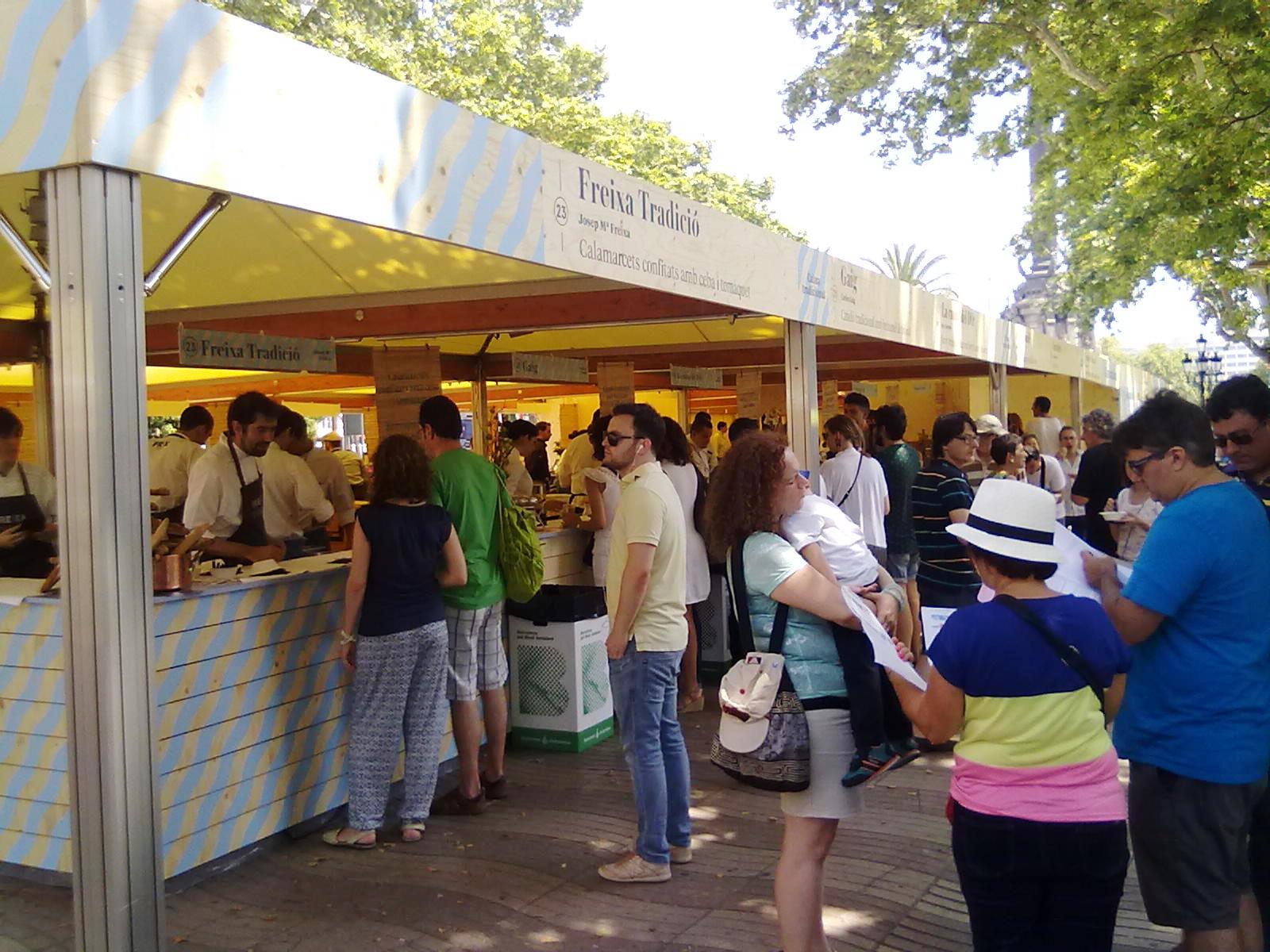 Tot i que hi havia força gent, en cap moment ens hem sentit enllaunats i les cues eren de pocs minuts. Hem vist algunes cares sorpreses de turistes, que canviaven ràpidament a un somriure quan s'assabentaven del que hi havia.