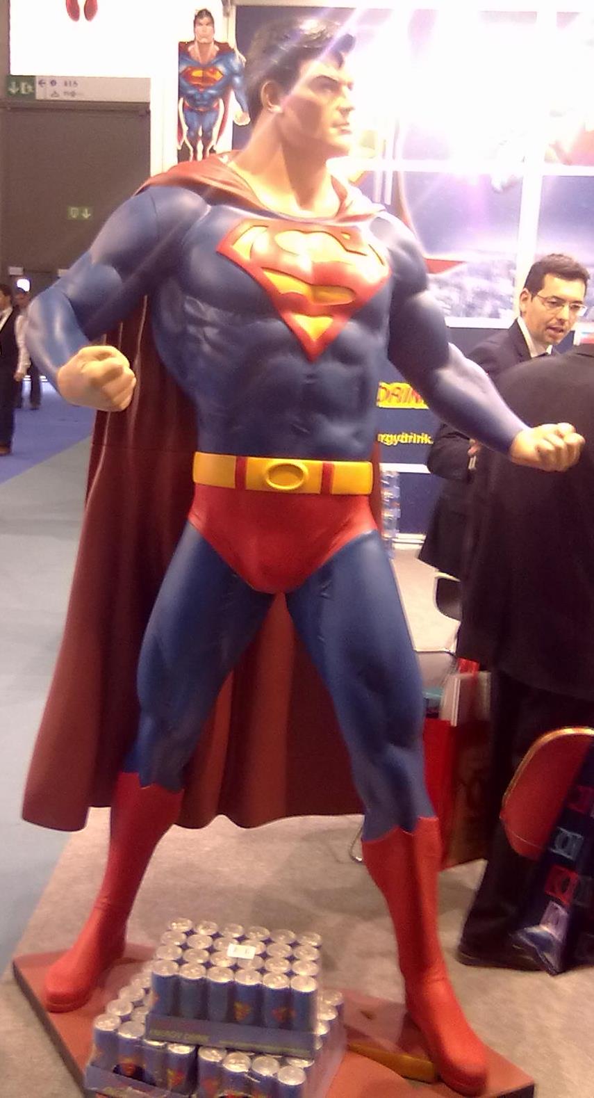 Por mucho Superman que vendan, el refresco energético me supo a rayos :-S