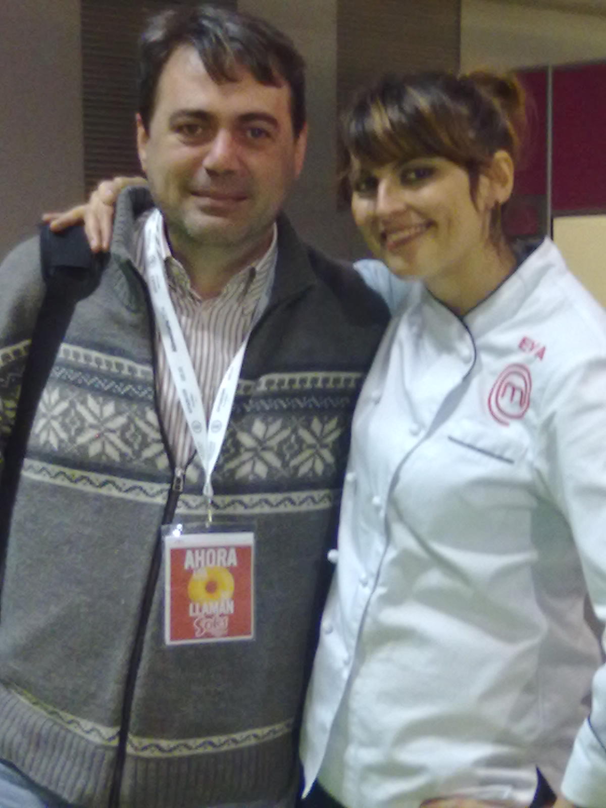 Yo pude hacerme la foto con Eva, la concursante montillana. Además de cocinar bien, es simpatiquísima. A ver si nos vemos en Montilla <a rel=