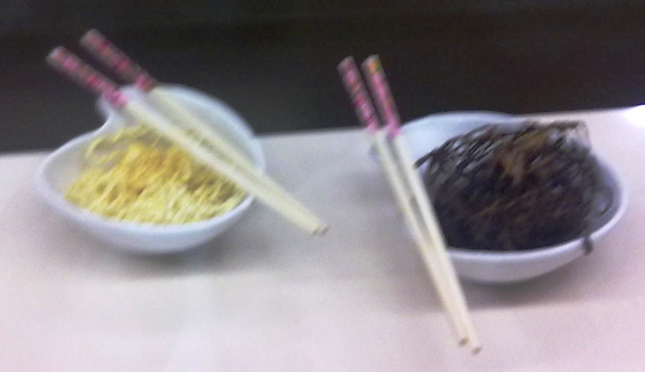 Riquísimos fideos de chocolate blanco y negro :-P