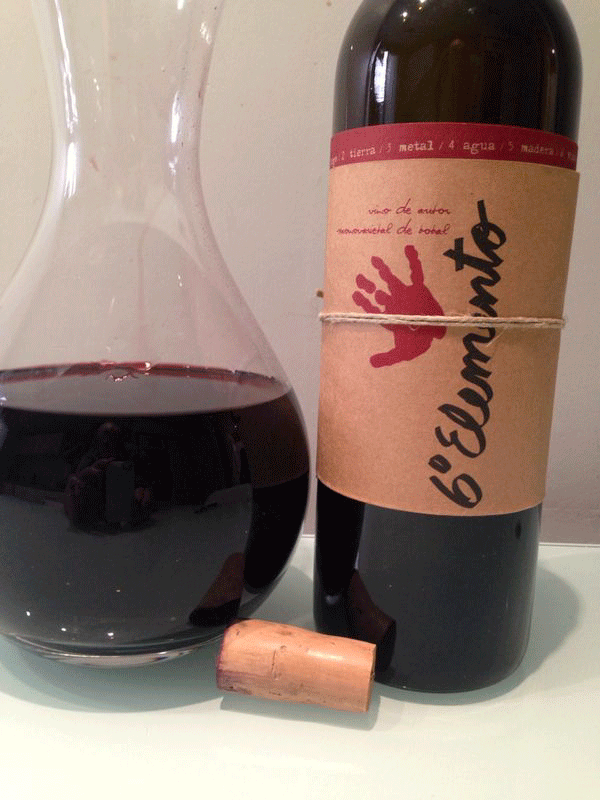 Sexto Elemento 2006: A este vino se le suele criticar por su falta de regularidad pero este 2006 estaba y está tremendo ¡parece un chaval!