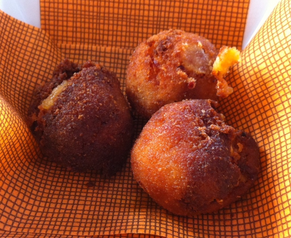 Croqueta de Chorizo Picante, Miel y Camembert