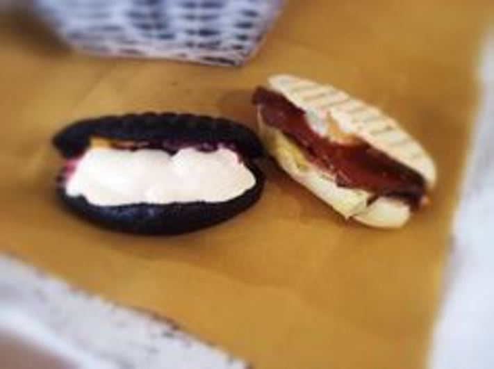 Mollete Obama y mollete Einstein de L'Eggs de Paco Pérez. Me gustó más el Einstein.