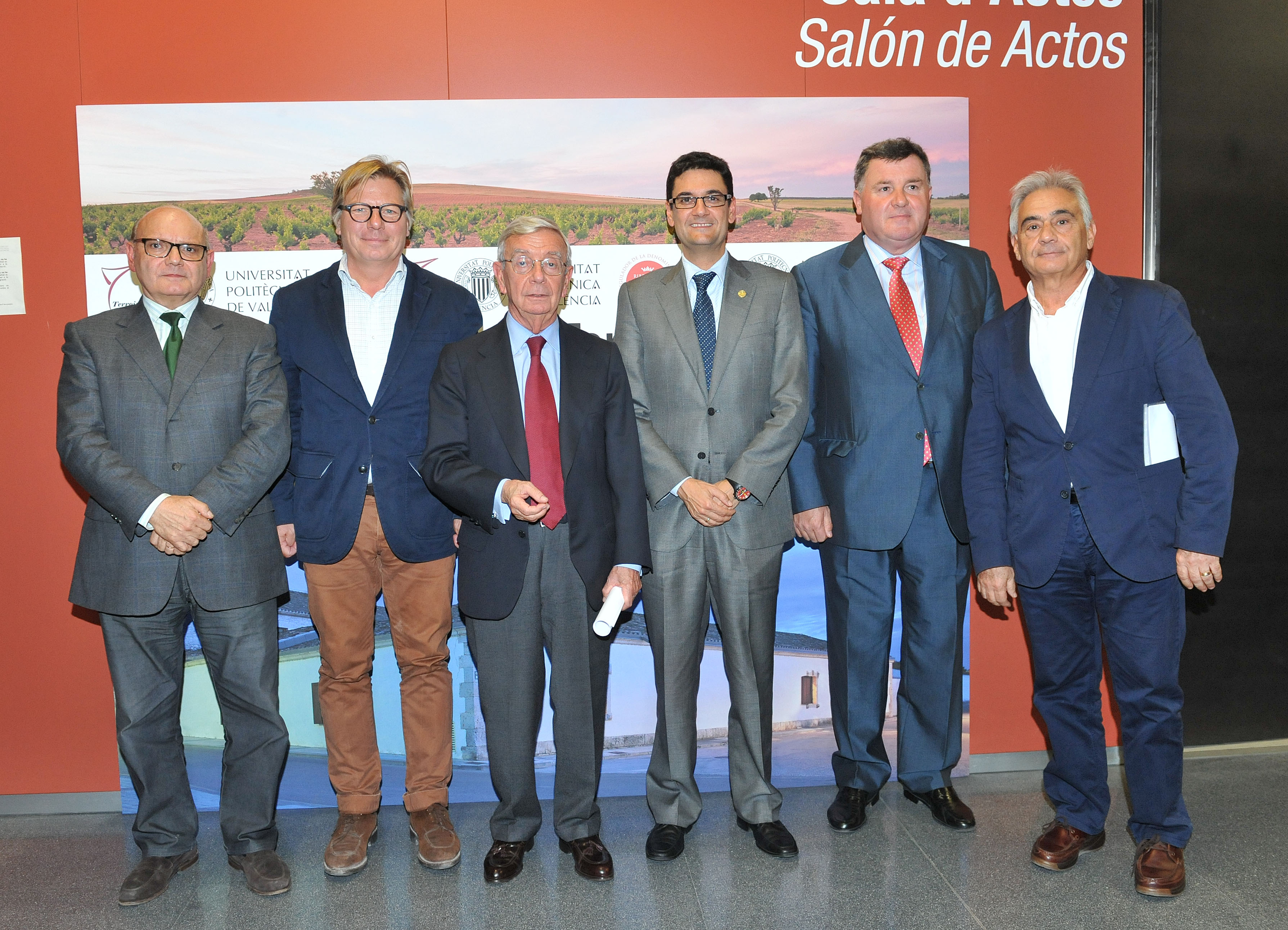 Mesa de presidencia entrega premio Terroir Universidad Politécnica de Valencia