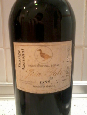 Vino del padre de Luis Pato - Touriga Nacional de muy buen nivel.