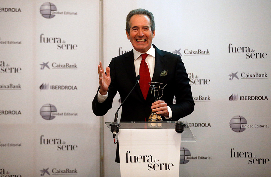 Agustín Santolaya en los premios Fuera de Serie