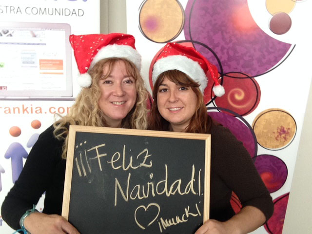 Mari Gil y Esther Láez os desean Feliz Navidad! 