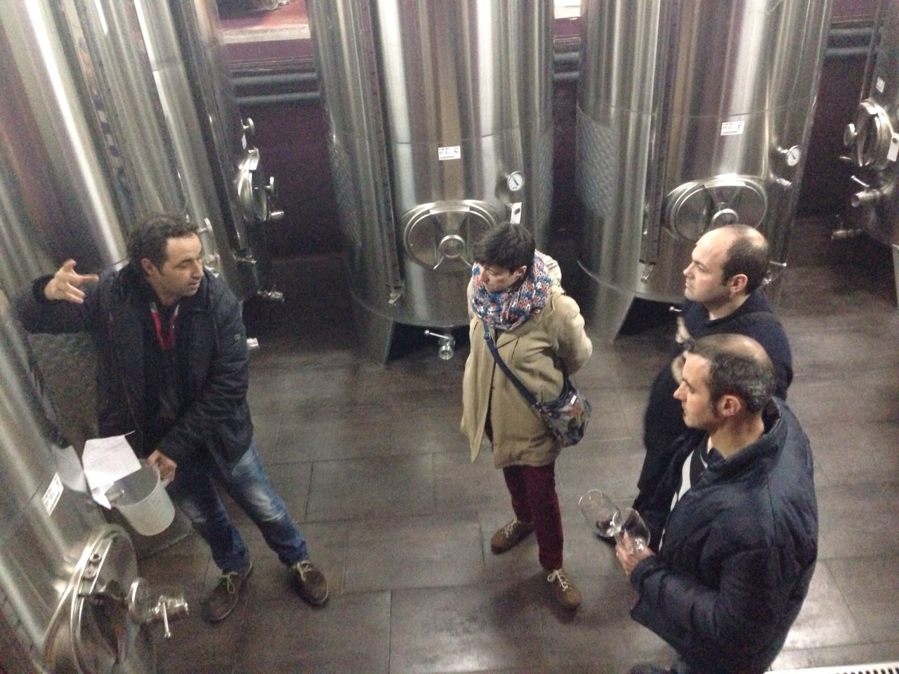 Explicaciones de Xavier sobre los vinos base de xarel.lo.