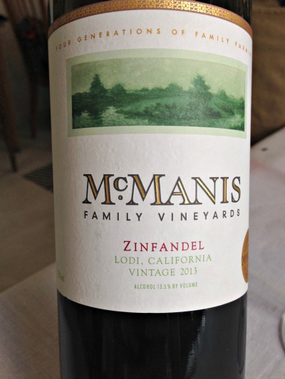 McManis Zinfandel 2013: un vino comercial y claramente amaderado pero que le fue muy bien al plato
