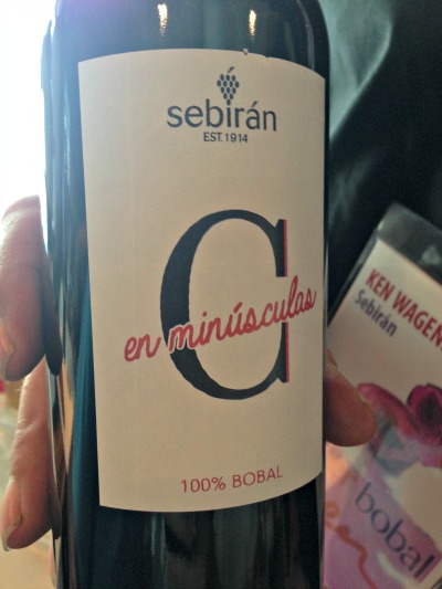 C minúscula, novedad de Sebirán del amigo Ken Wagener: sólo bobal fresca embotellada