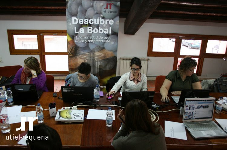 El Consejo Regulador de la Denominación de Origen Utiel-Requena imparte unos cursos sobre Marketing Online a las bodegas adscritas