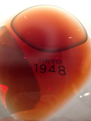 Una no tiene la oportunidad de catar un vino como éste todos los días, ni todas las semanas, ni todos los años... ¡Estaba muy vivo!