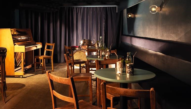 Londons Top 10 Bars for Cocktails and Jazz - Kanas Smittys