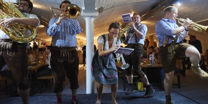 oompah_2_large_crop