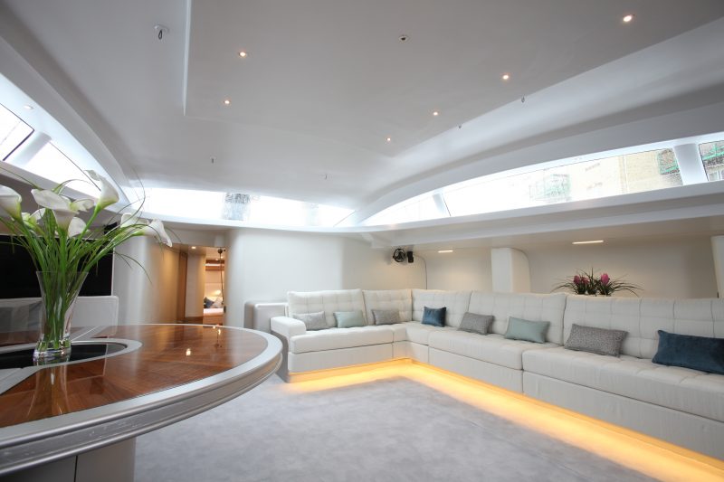 Main saloon in Leopard 3