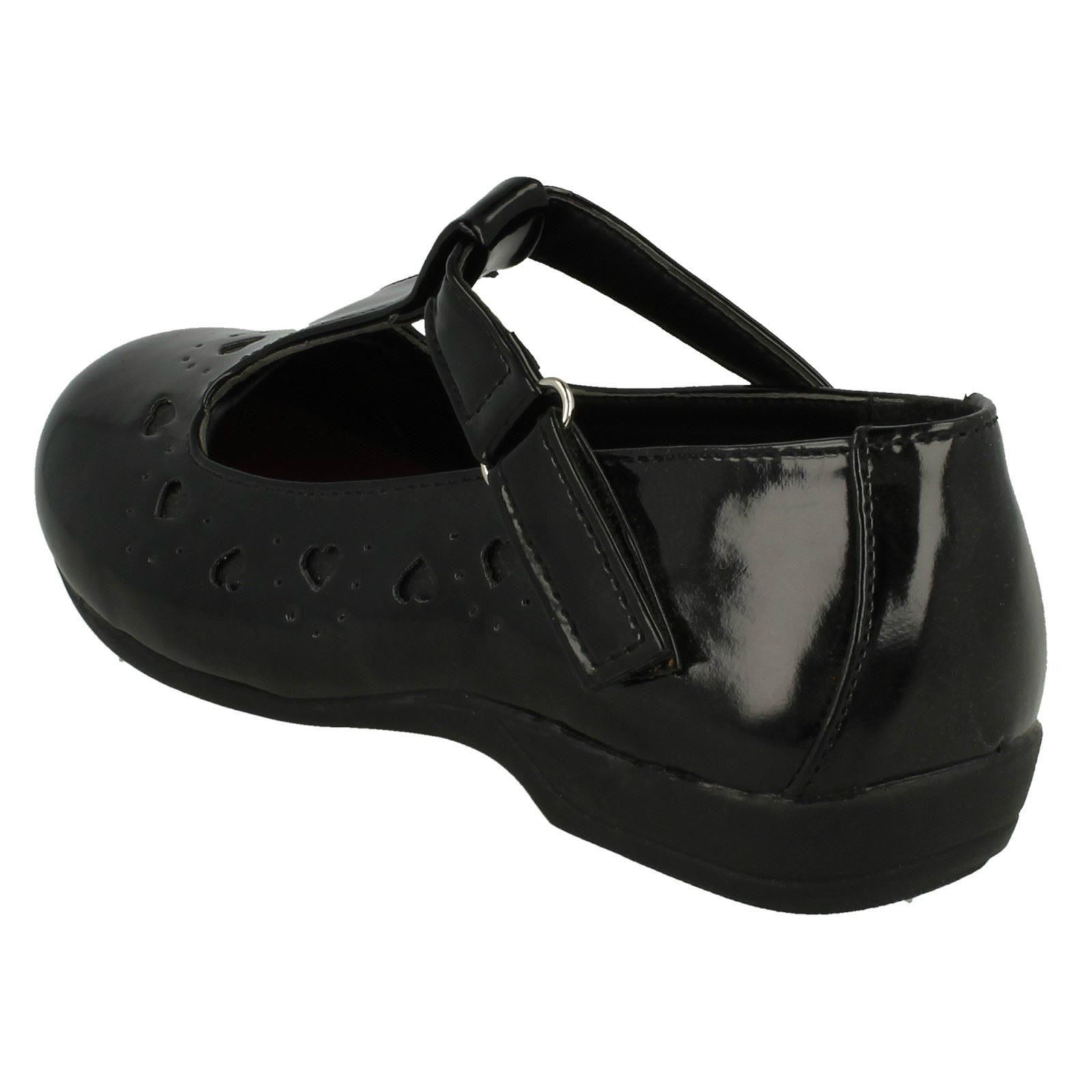 Girls Spot On Heart Detail T-Bar School /'Shoes/'