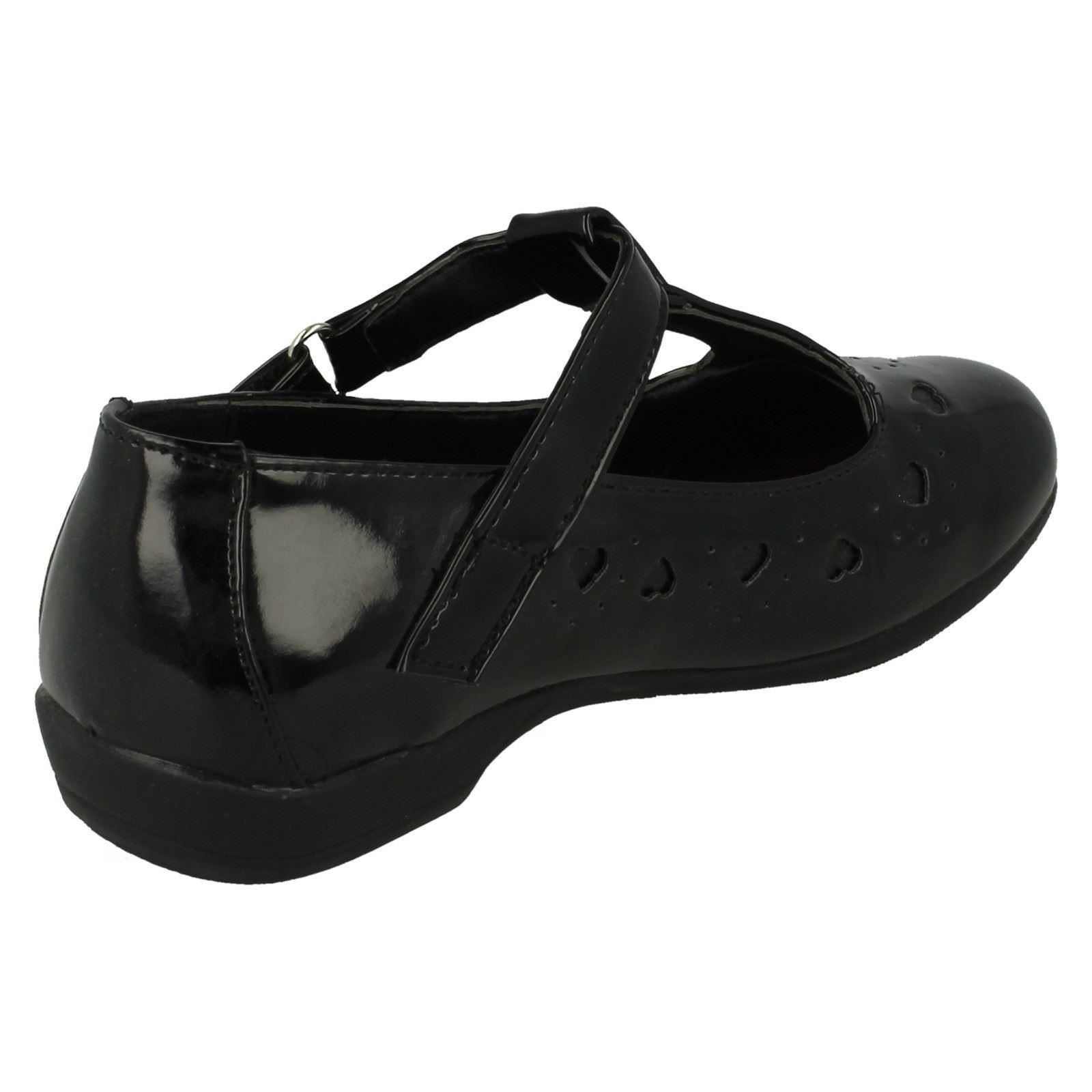 Girls Spot On Heart Detail T-Bar School /'Shoes/'
