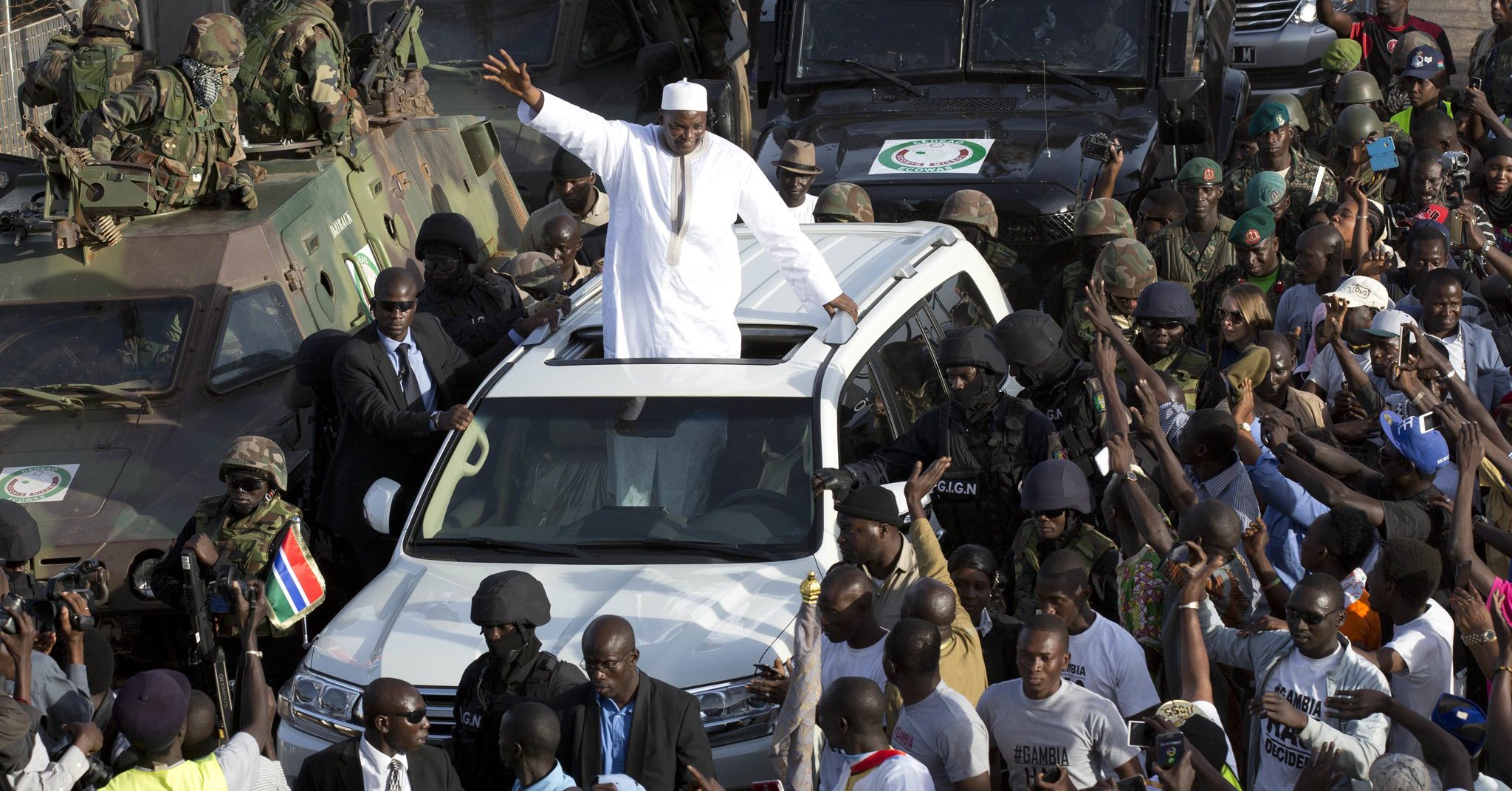 Adama barrow arrives4