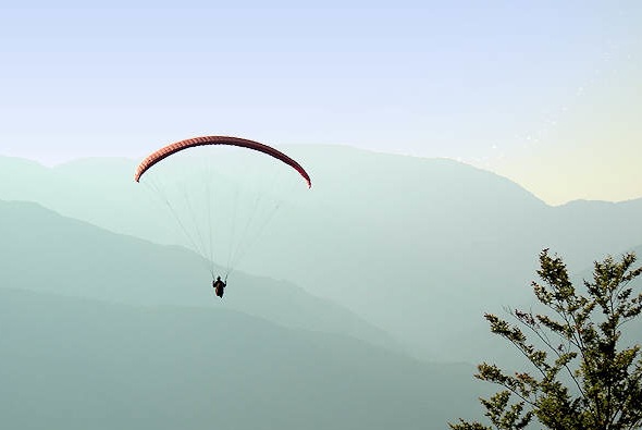 Marseille_parapente_a_oraison_pic1_590x395