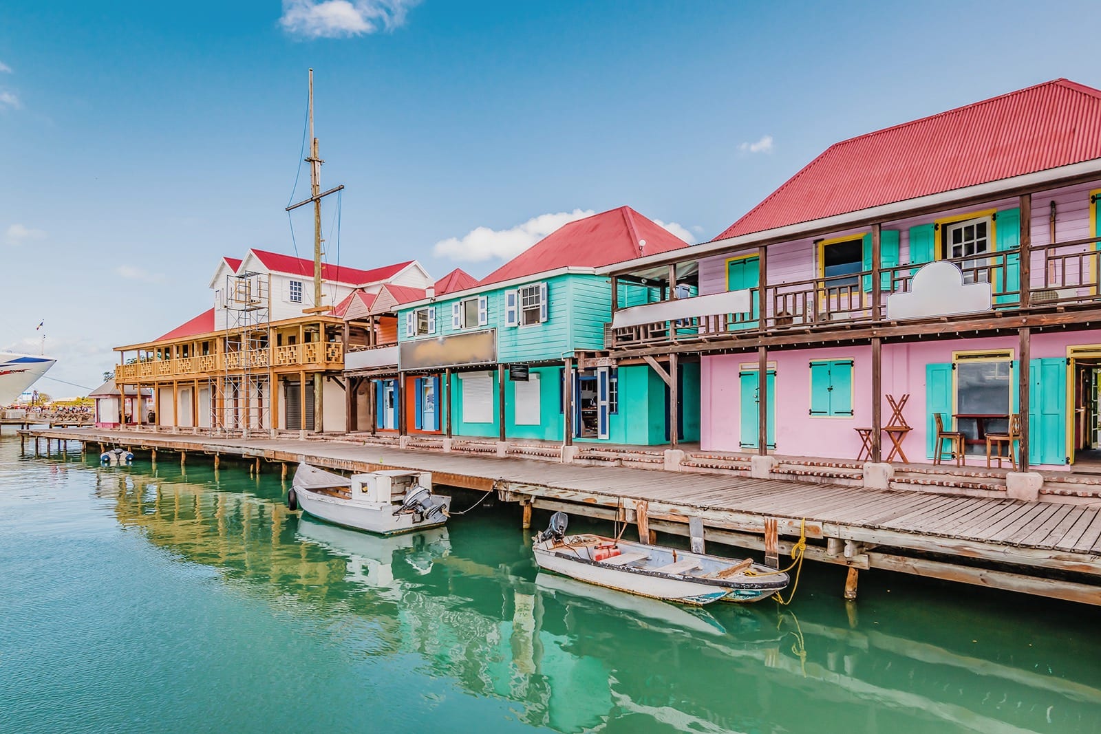 Caribbean yacht charter: Colonial houses · Antigua, Caribbean