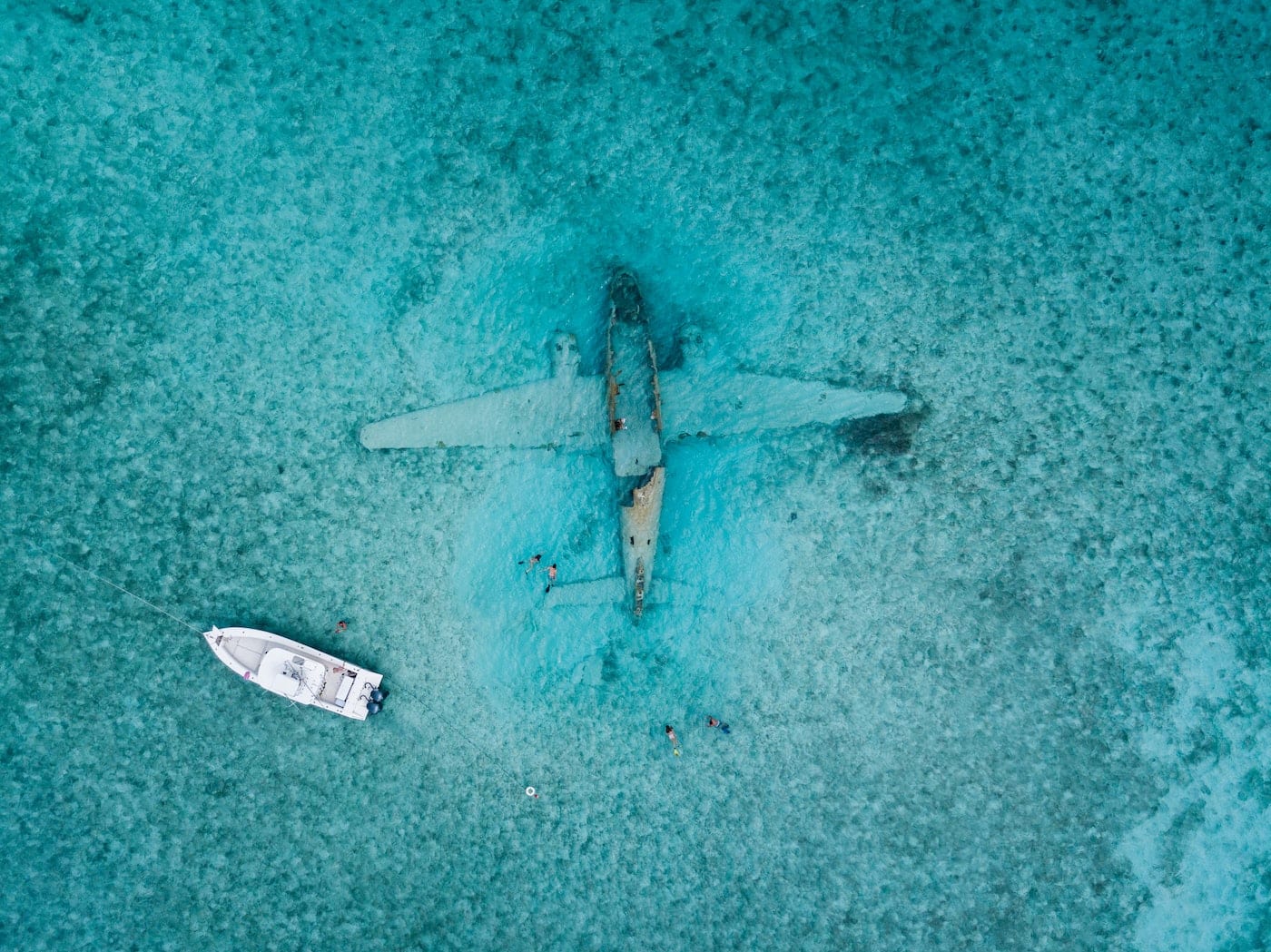 Caribbean yacht charter: Bahamas plane wreck