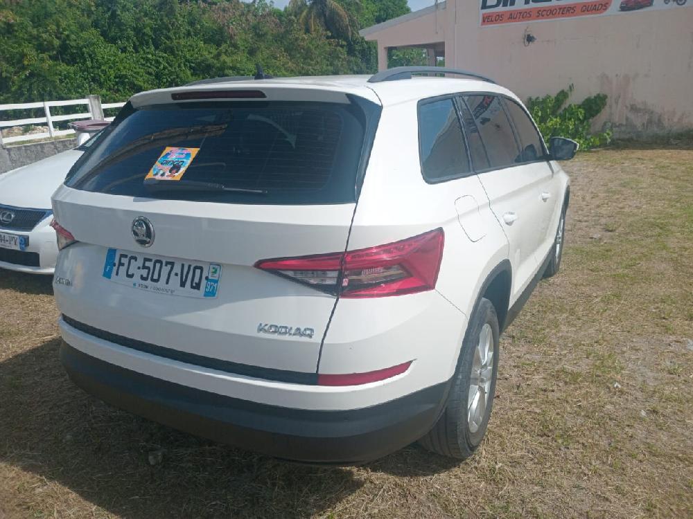 Un véhicule  de la catégorieVoiture 7 places Tarif 1