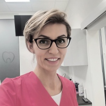 Sylwia Dziura, stomatolog Marki