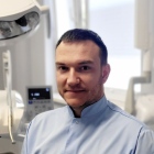 lek. dent. Krzysztof Pasierb