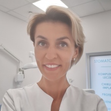 Sylwia Dziura, stomatolog Marki
